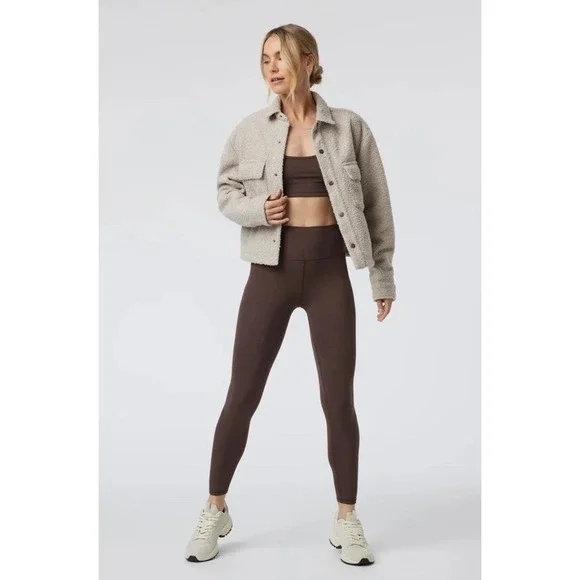 $158 New With Tags Vuori Sycamore Short Shirt Jacket Size S Dark Salt - Picture 2 of 10